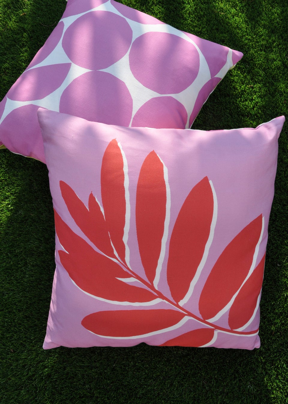 Fusion Leaf Print Filled Cushion