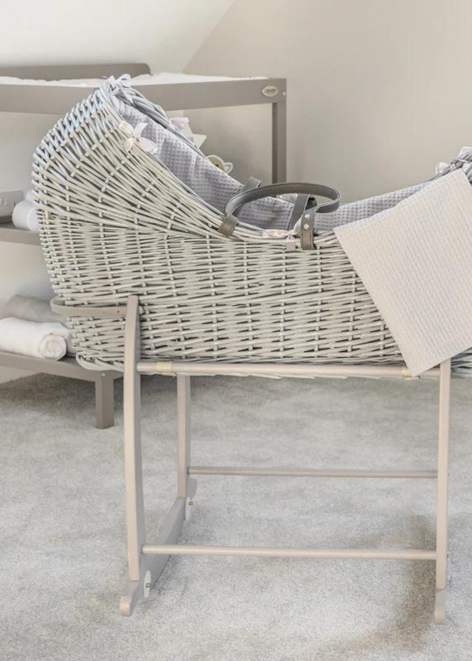 Clair de Lune Grey Waffle Grey Wicker Noah Pod ® With Deluxe Rocking Stand Grey