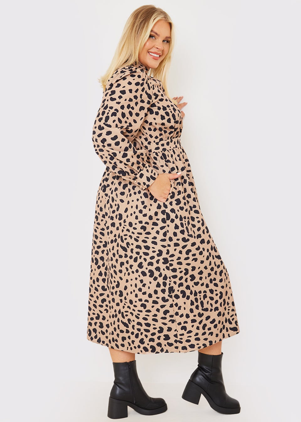 In the Style Jess Millichamp Curve Leopard Print High Neck Midaxi Dress