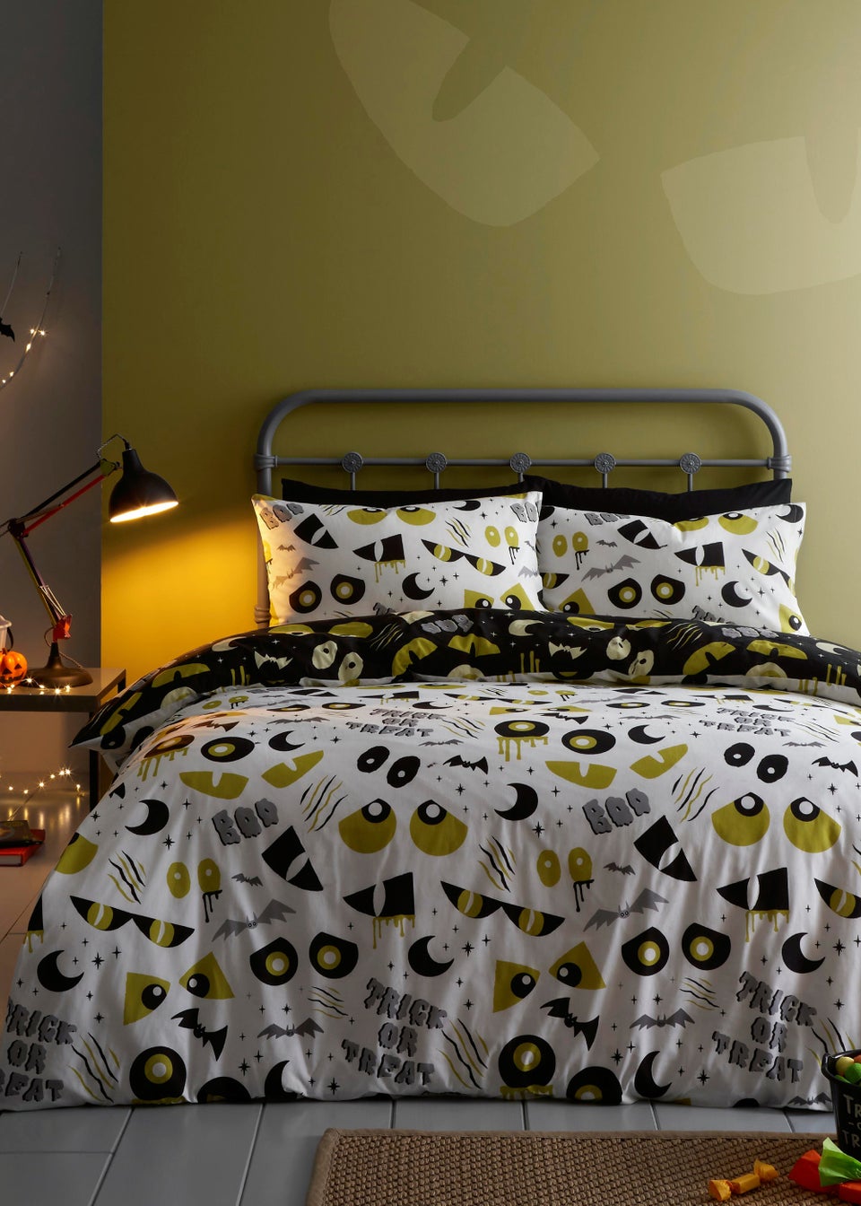 Bedlam Halloween Trick or Treat Duvet Cover Set
