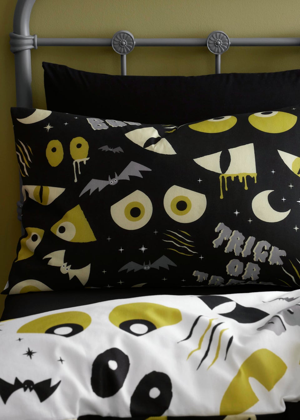Bedlam Halloween Trick or Treat Duvet Cover Set
