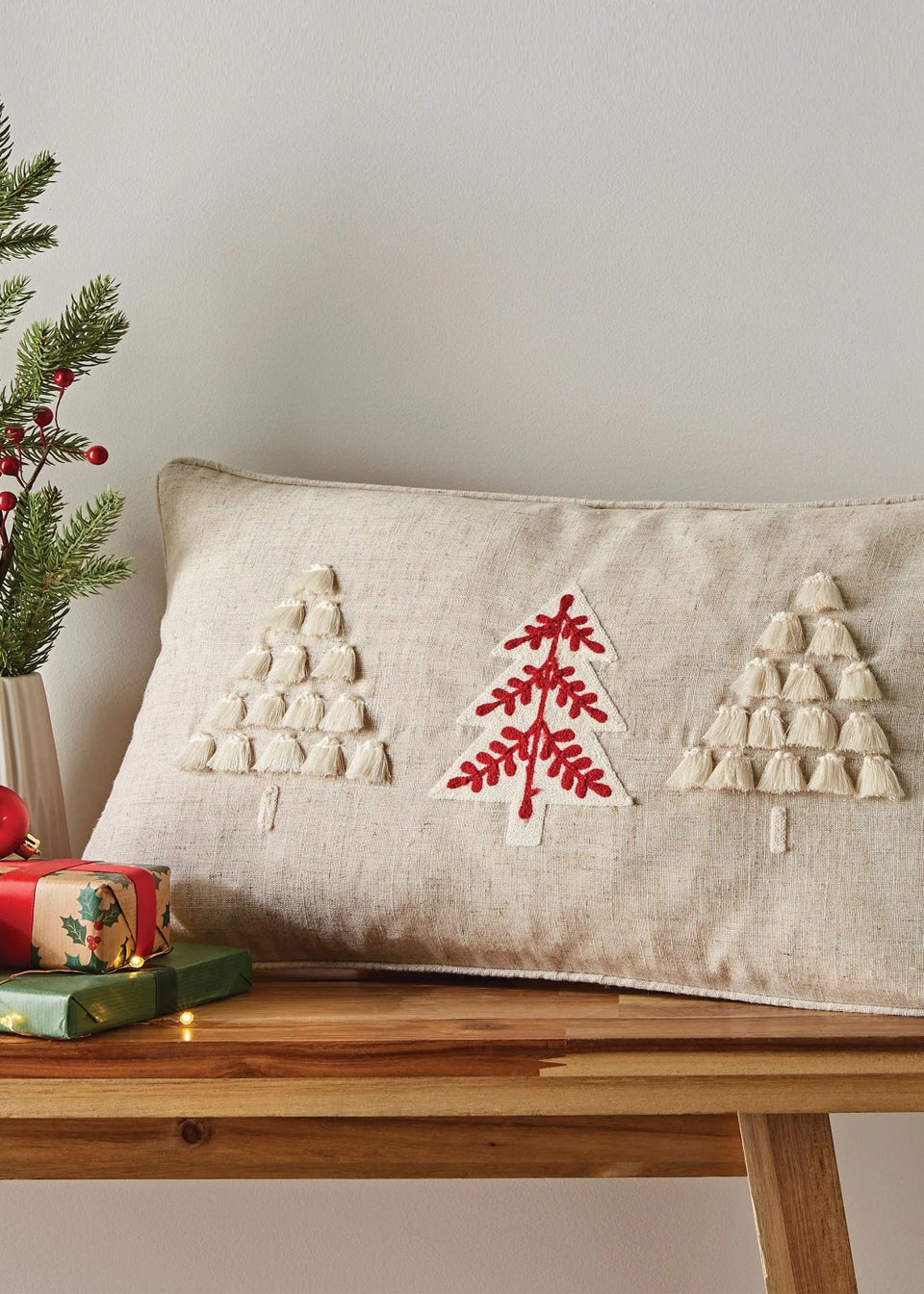 Catherine Lansfield Tufted Christmas Tree Cushion (30x50cm)
