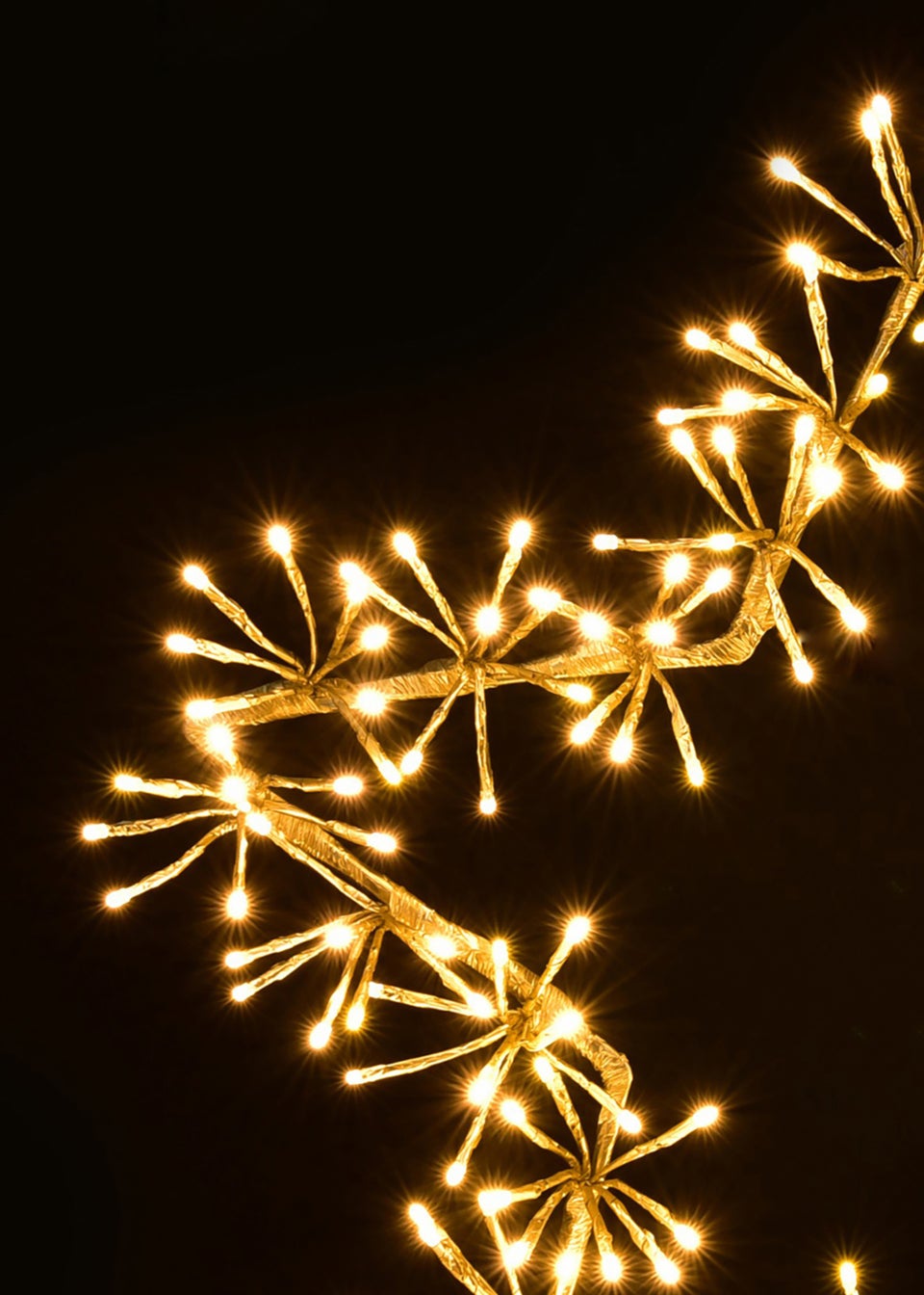 Premier Decorations 60cm Gold Twinkling Starburst Star