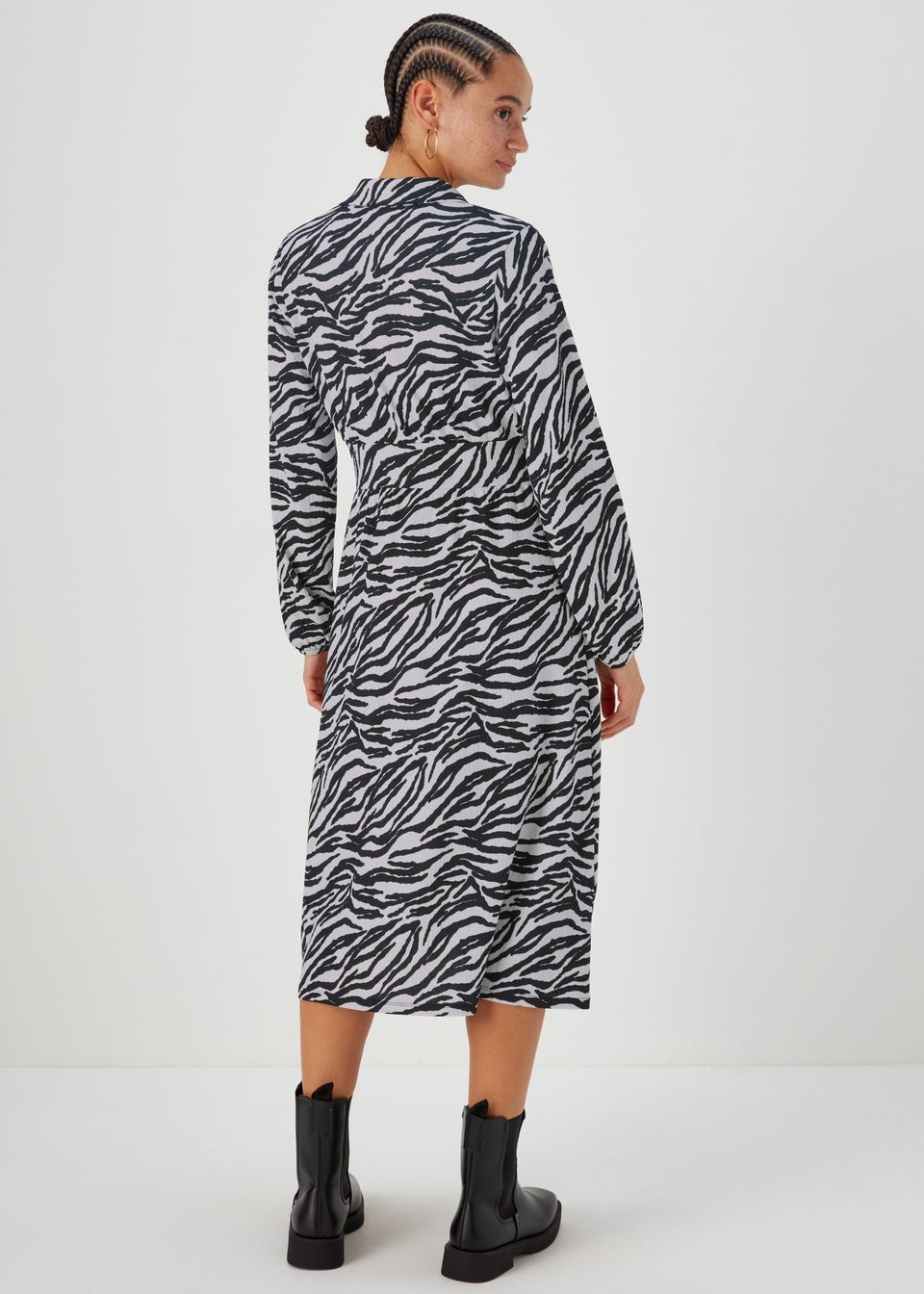 Black Zebra Print Long Sleeve Crinkle Midi Dress
