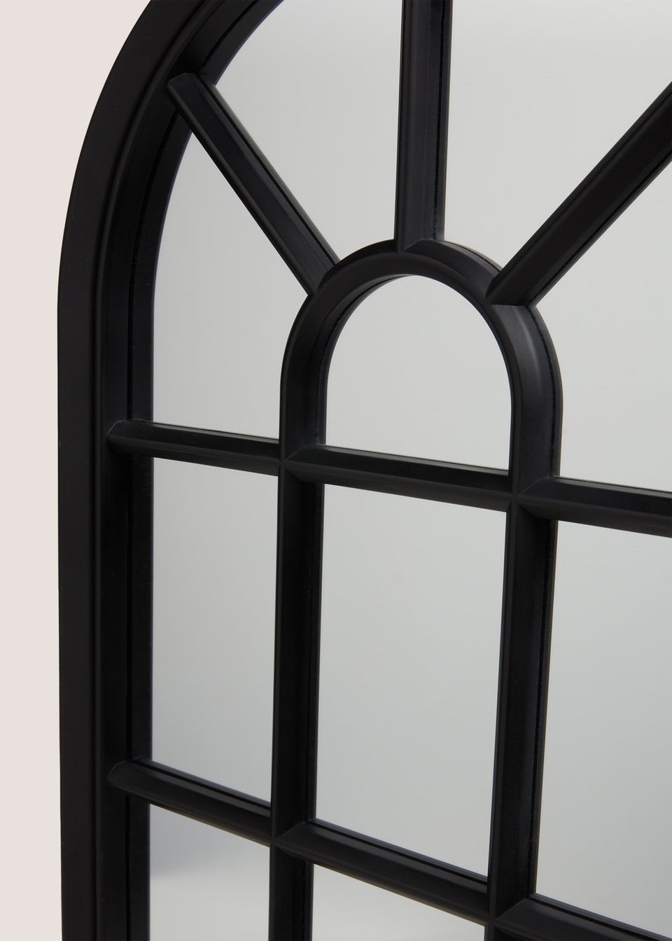 Outdoor Black Plastic Mirror Arch (70cm x 35.5cm x 2.5cm)