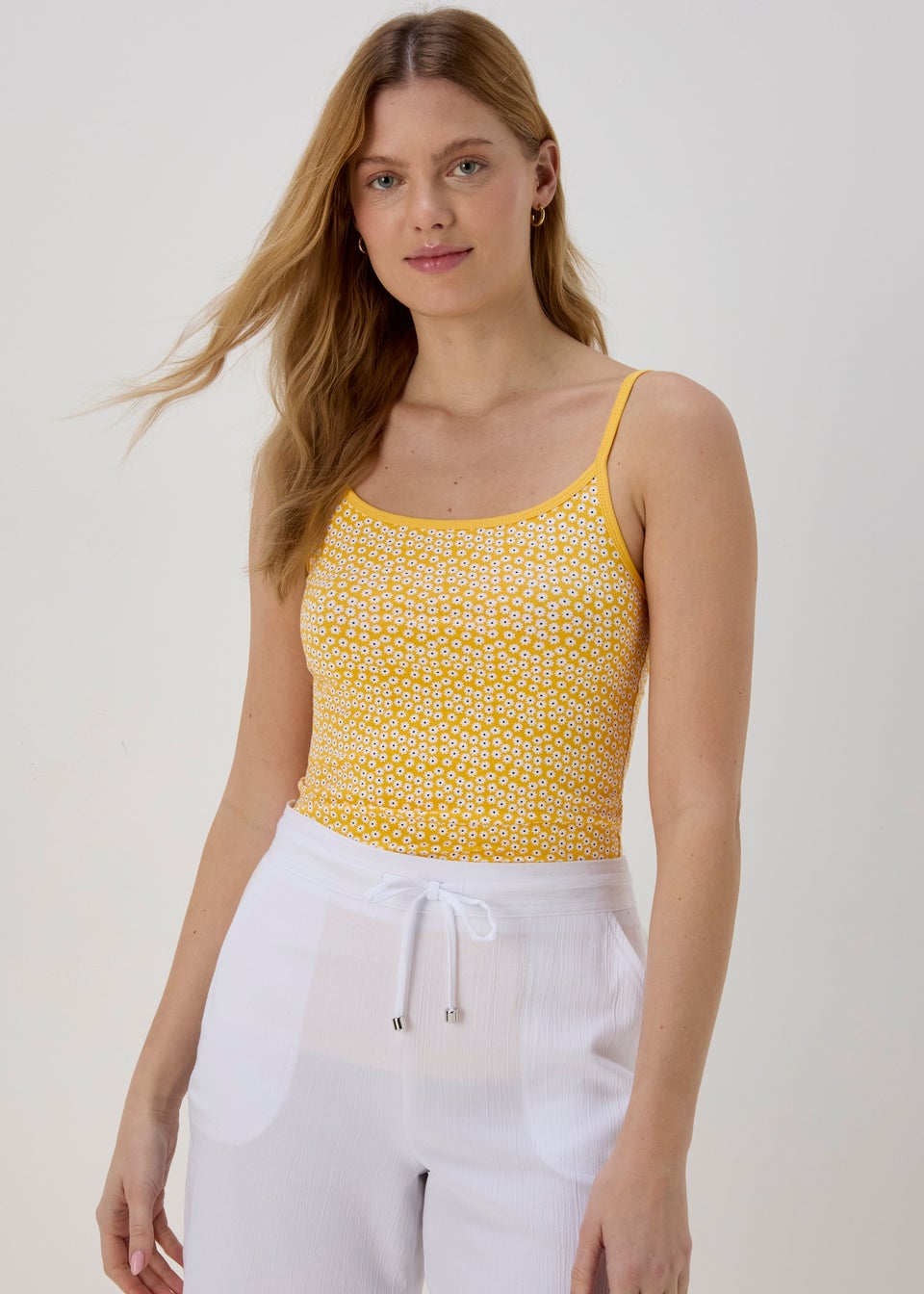 Yellow Daisy Print Basic Cami Top