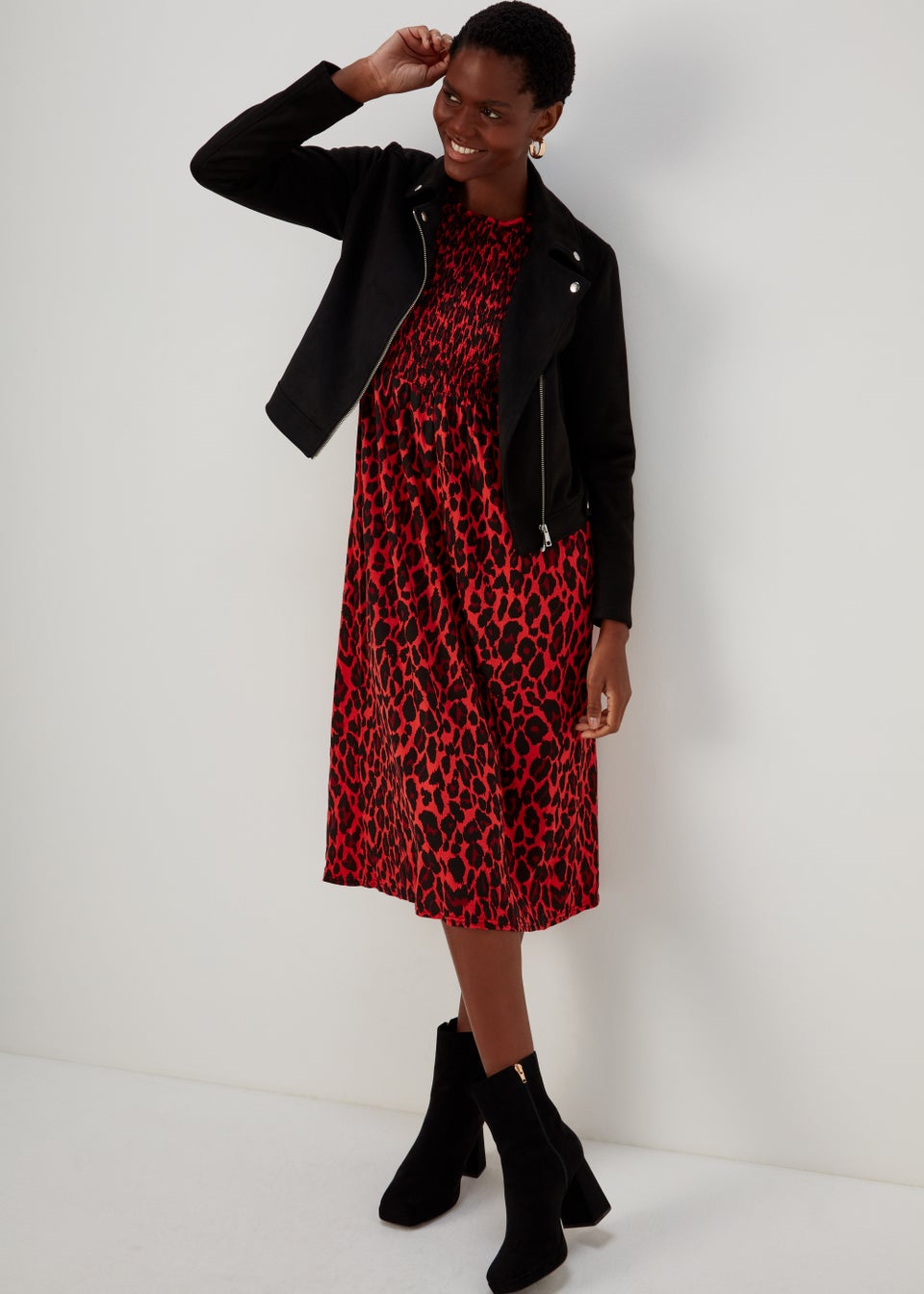Red black midi clearance dress