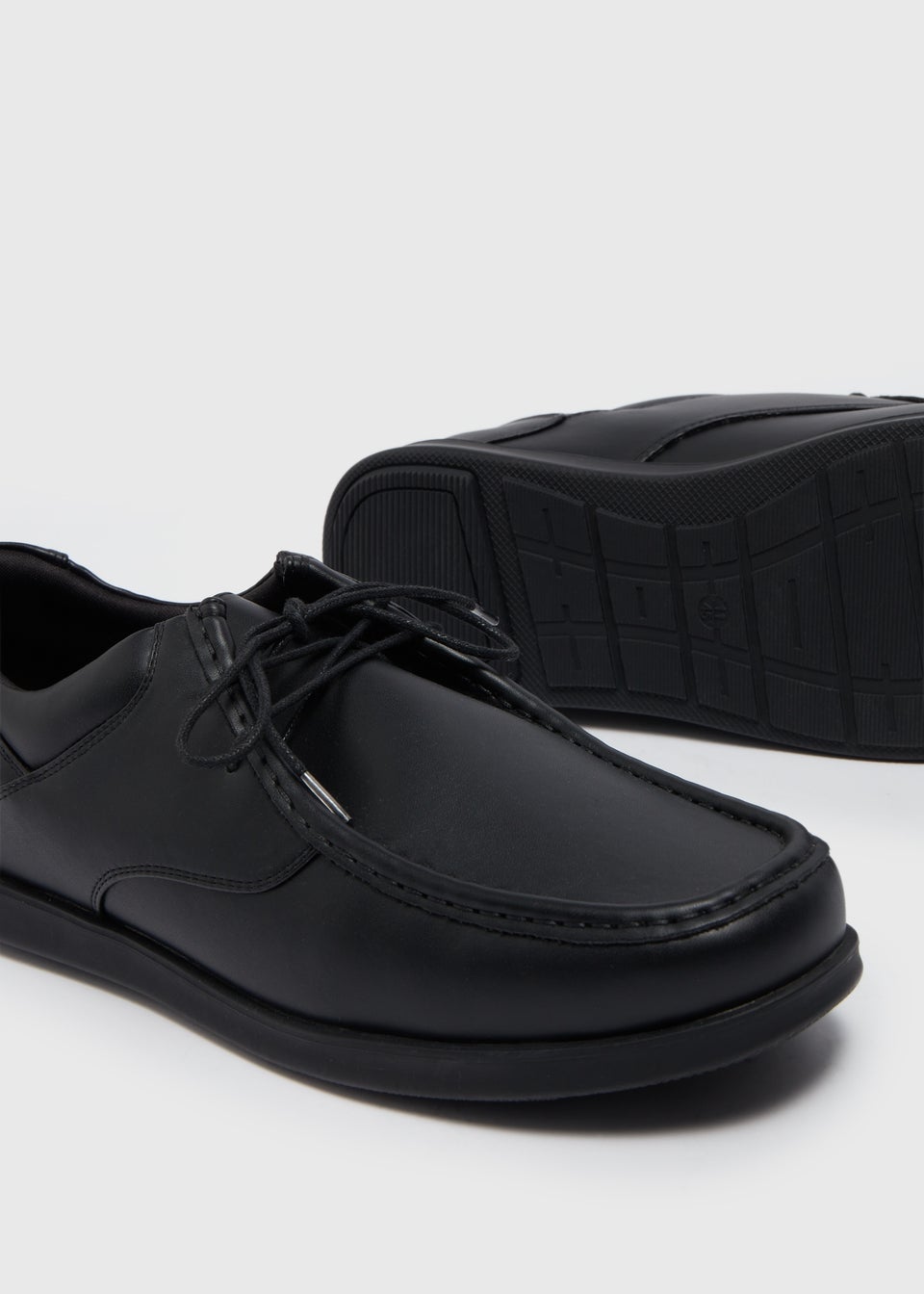 Black Apron Lace-Up Derby Shoes