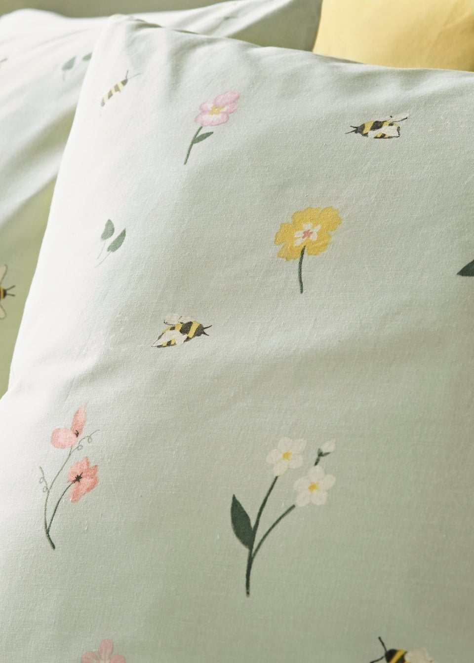 Green Floral Bee Duvet Covers