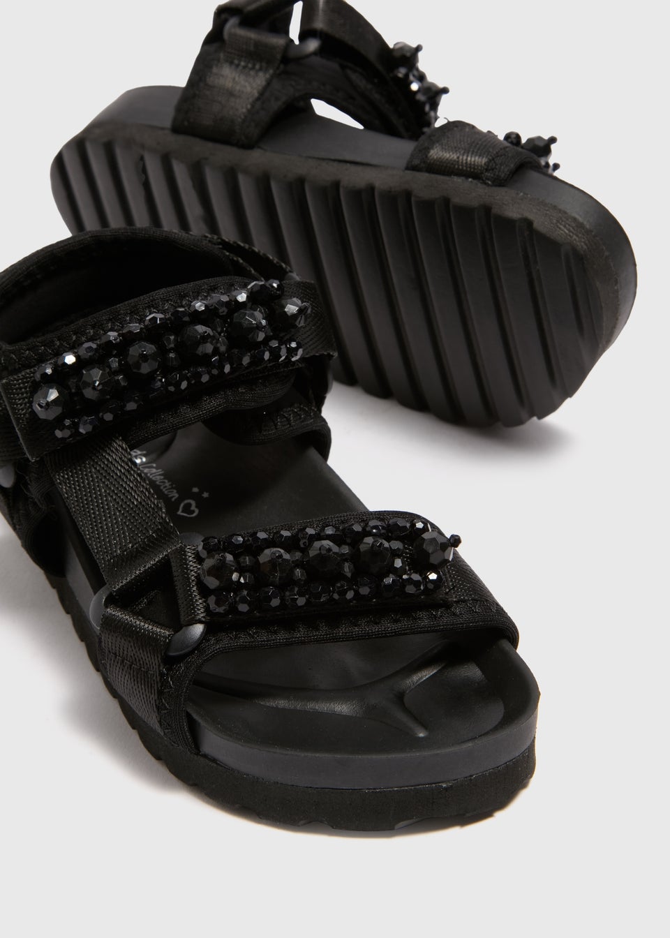 Girls trekker sandals deals