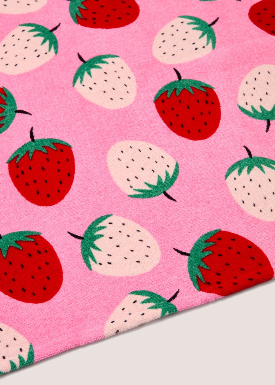Beach Pink Strawberry Print Towel (140cm x 70cm)