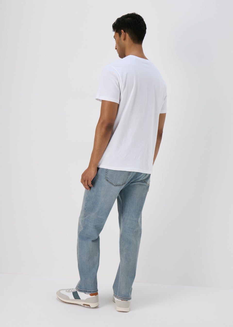 Light Wash Relaxed Fit Denim Jeans