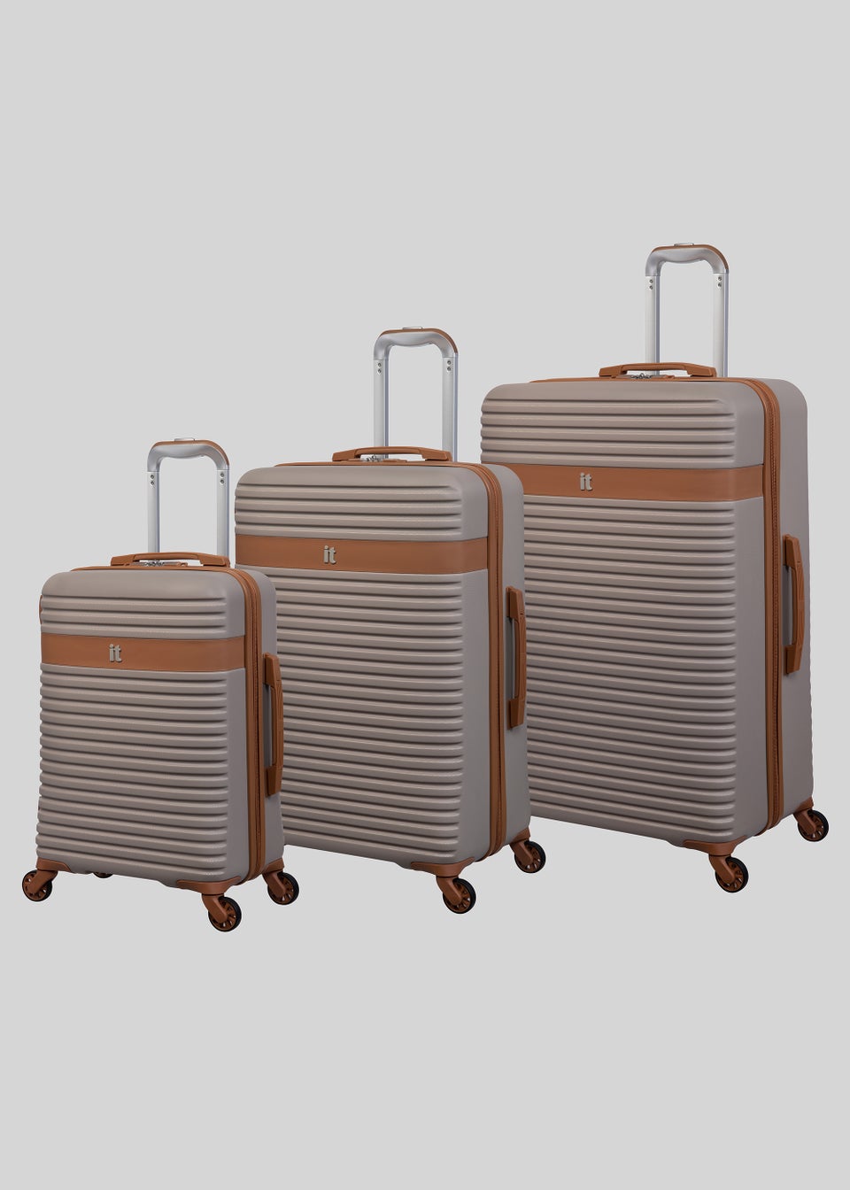 IT Luggage Ecru Hard Shell Suitcase