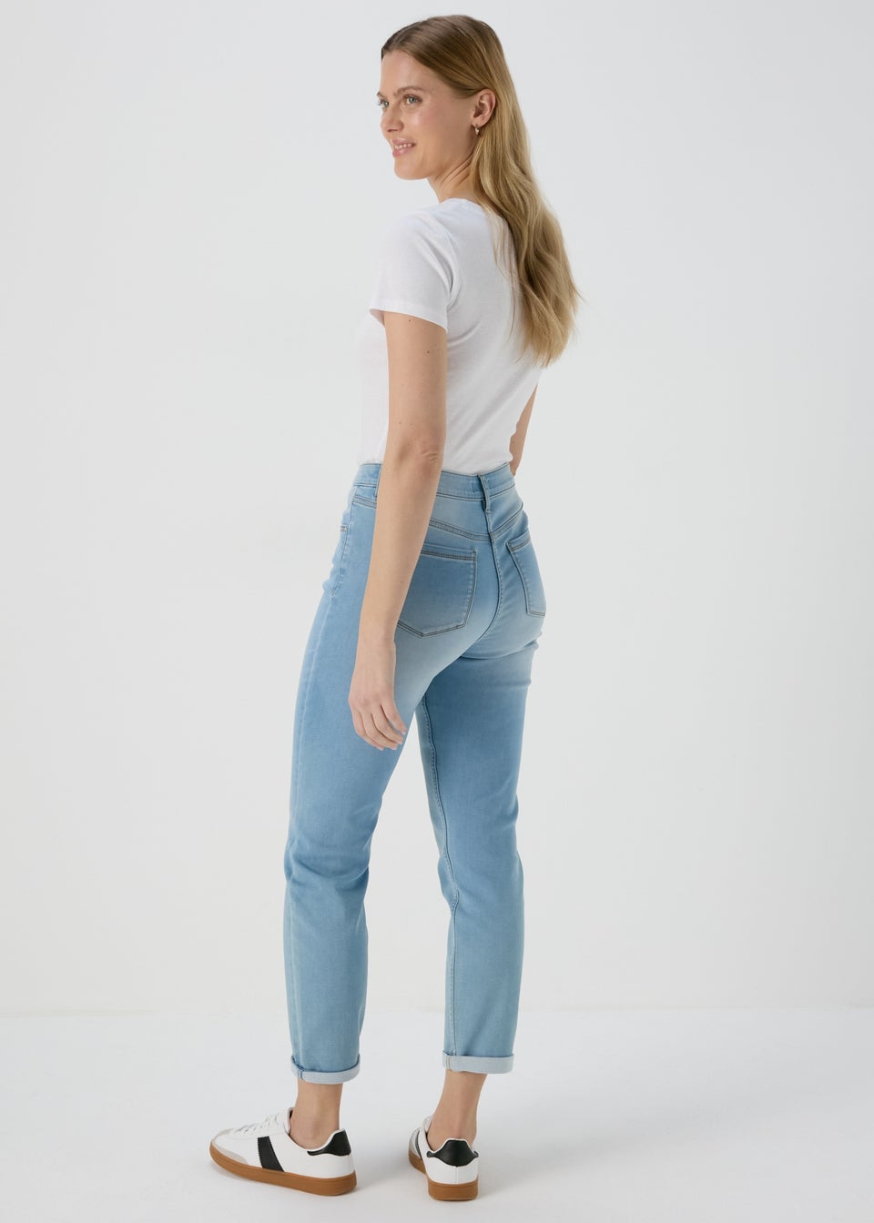 Light Wash Jolie Relaxed Fit Jeans