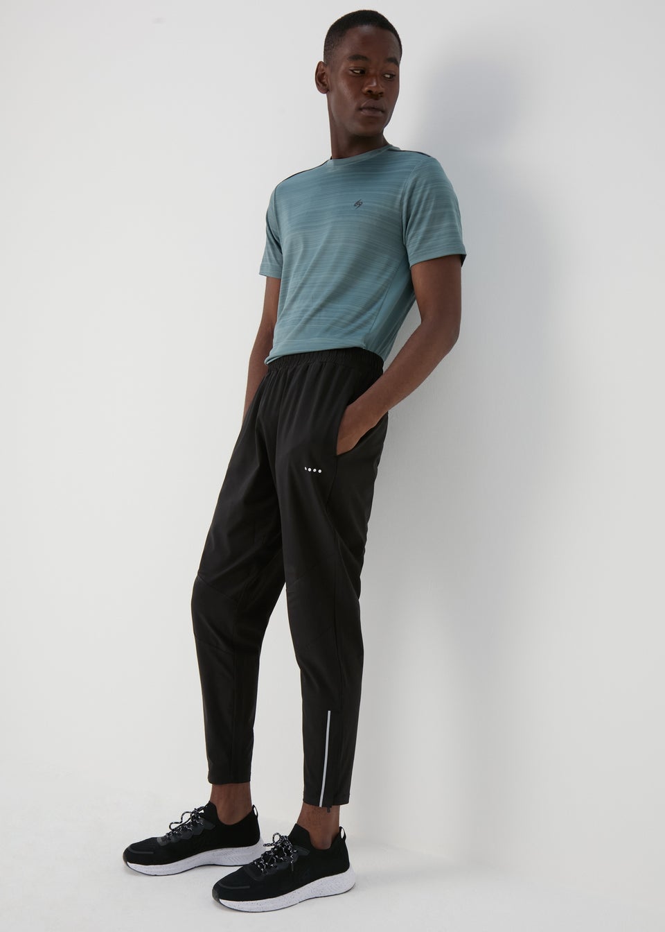 Souluxe Black Core Joggers Matalan