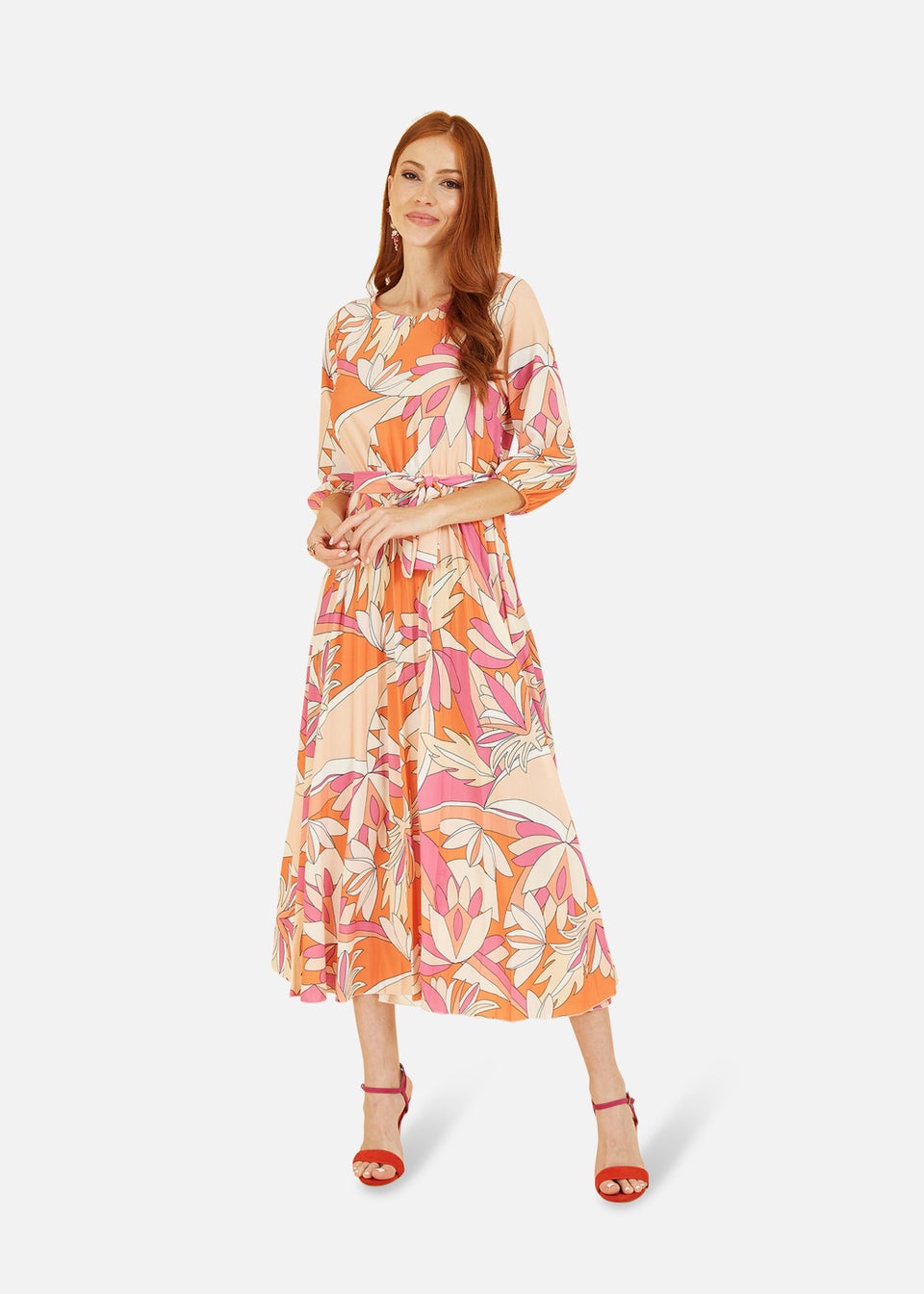 Yumi Abstract Print Pleated Midi Dress In Orange Matalan