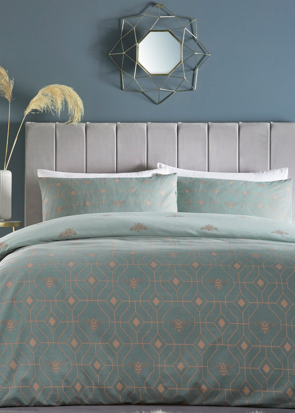 furn. Bee Deco Geometric Duvet Cover Set Green