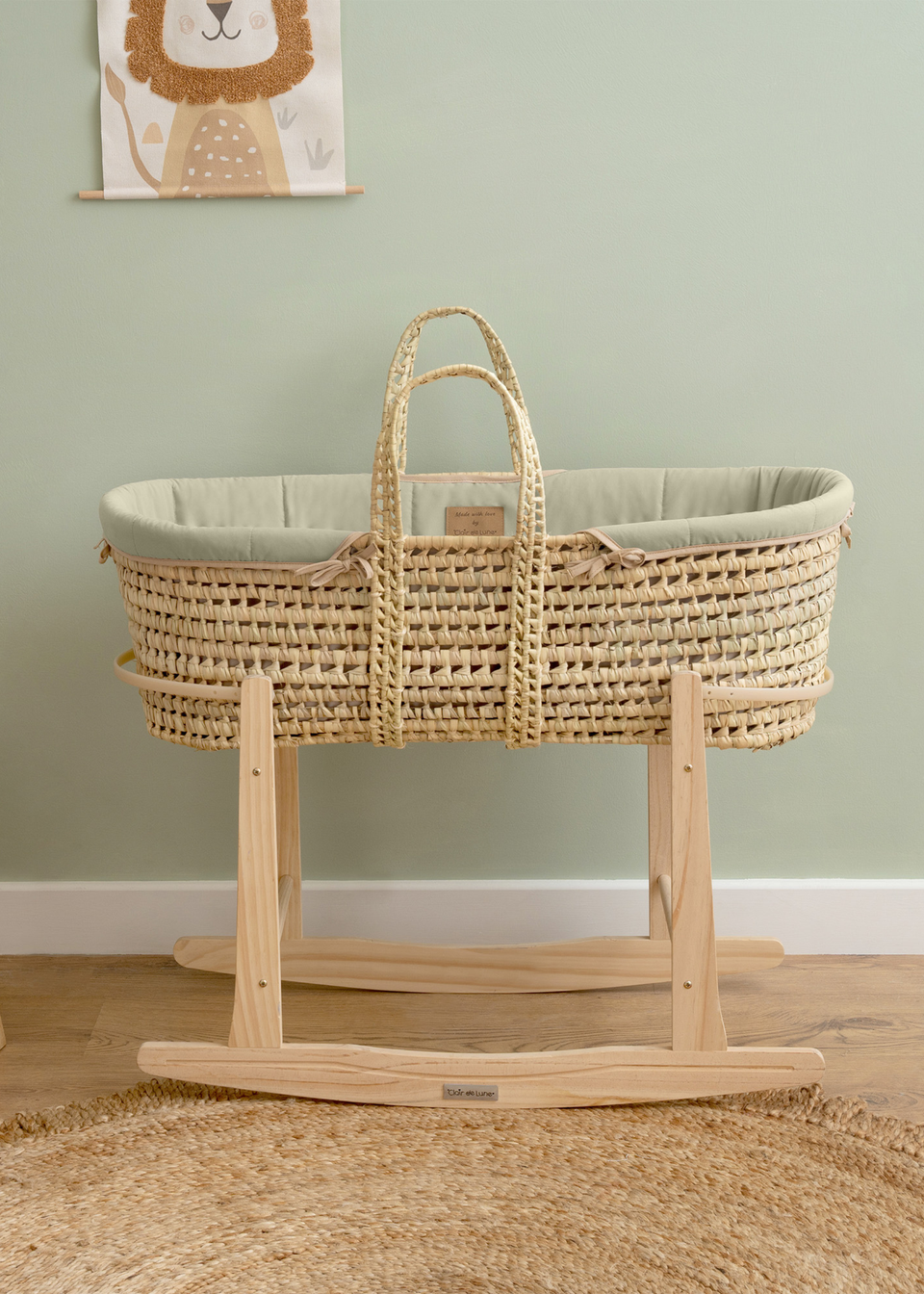 Clair de Lune Organic Palm Moses Basket - With Stand