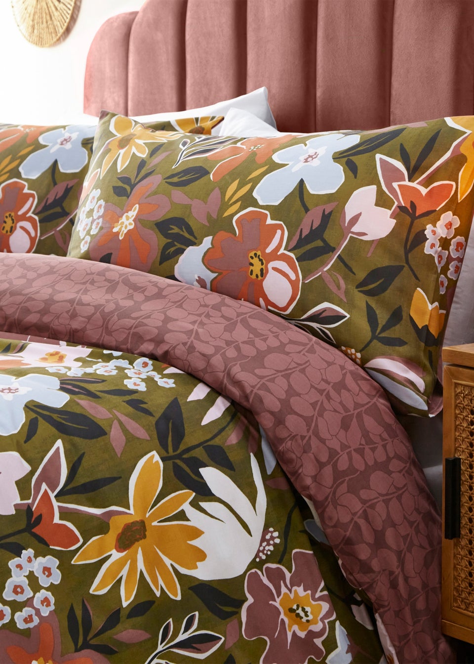 furn. Asterea Modern Floral Duvet Cover Set