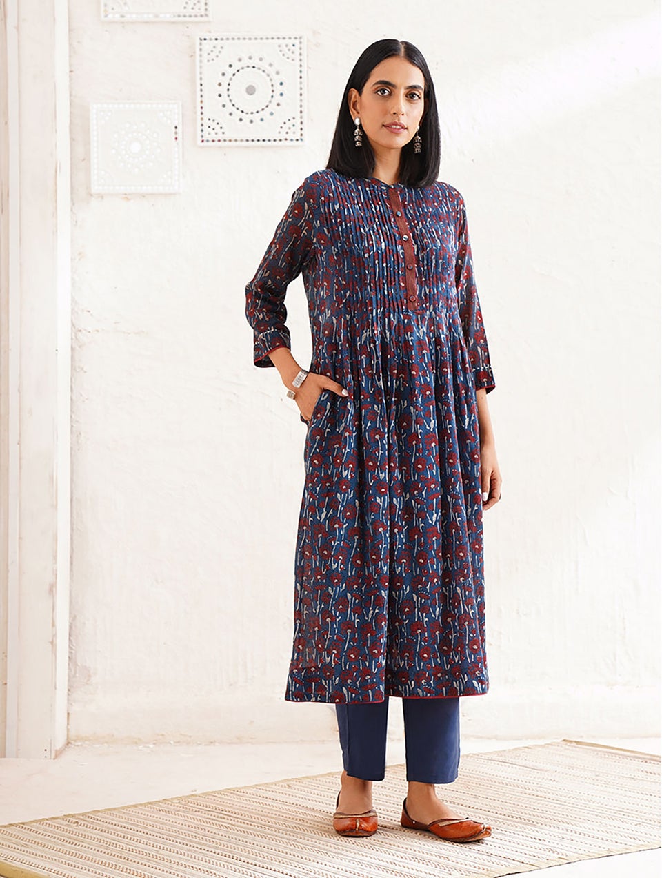 Women Indigo Blue Cotton Ajrakh Round Neck Loose Fit Kurta