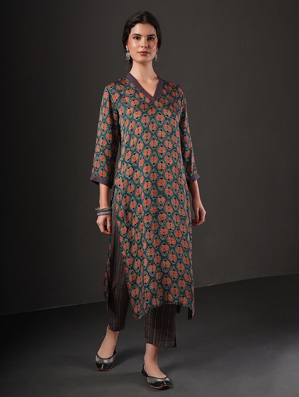 Women Indigo Blue Modal Ajrakh Round Neck Regular Fit Kurta