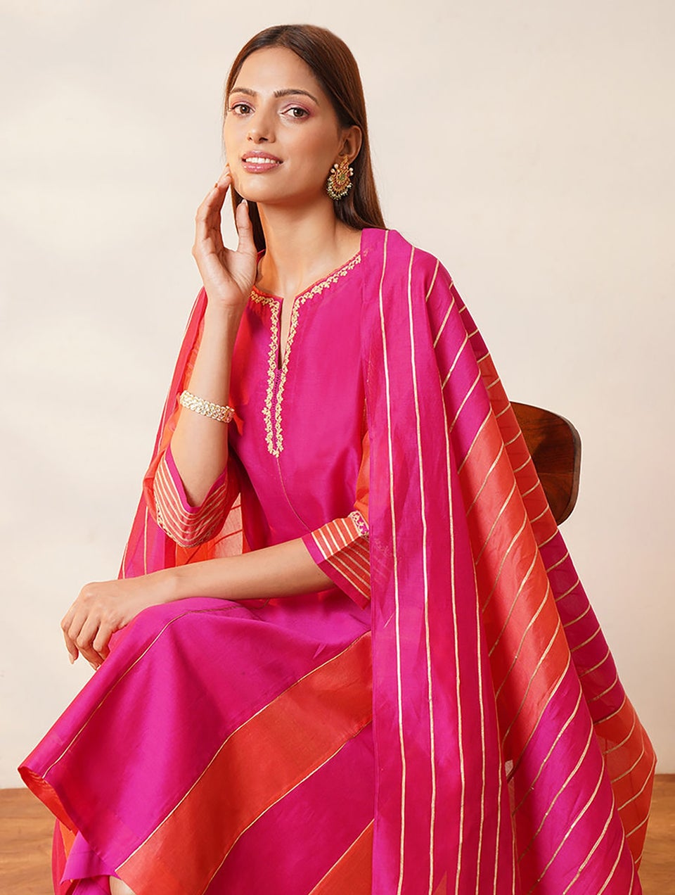 Women s Kurtas Finest Fabrics Modern Traditional Designs Jaypore US