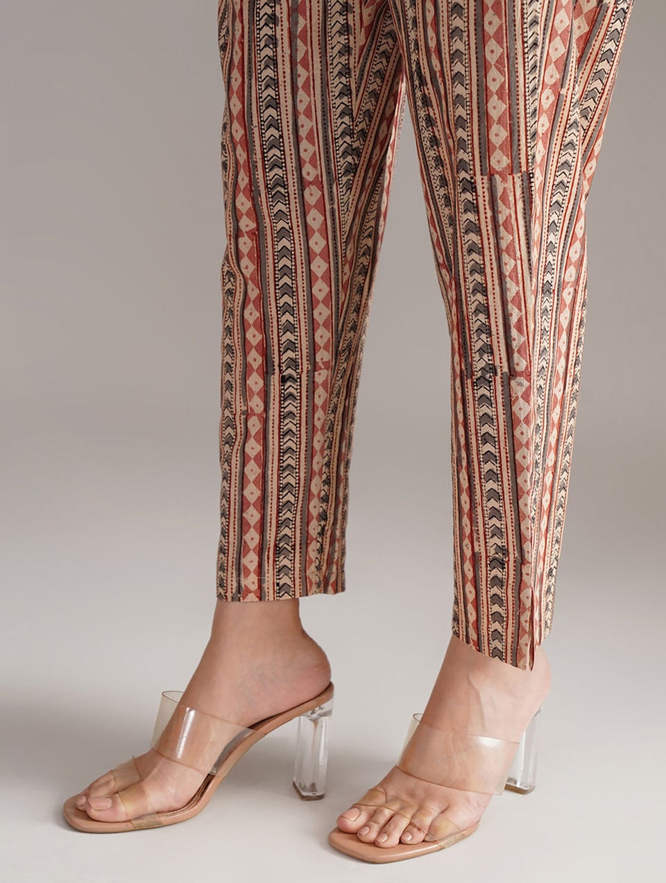 Women Multicolour Cotton Printed Ankle Length Regular Fit Pant