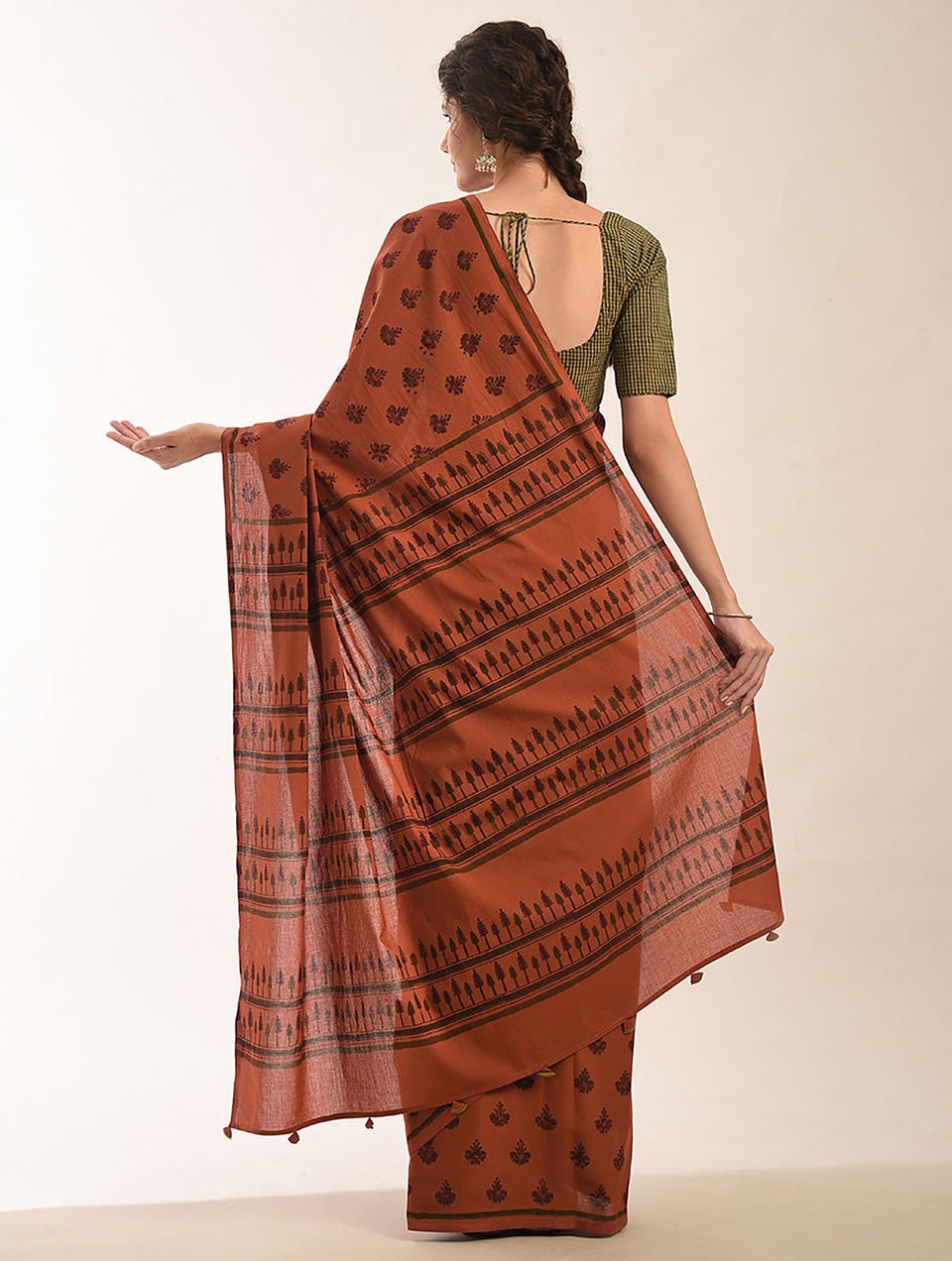 Women Red Block Printed Voil Saree