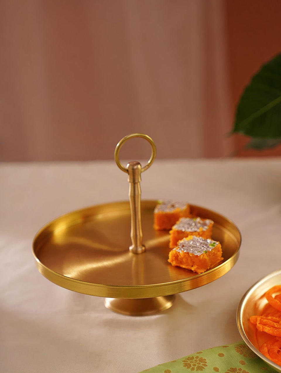 Golden Brass Single-Tier Serving Stand