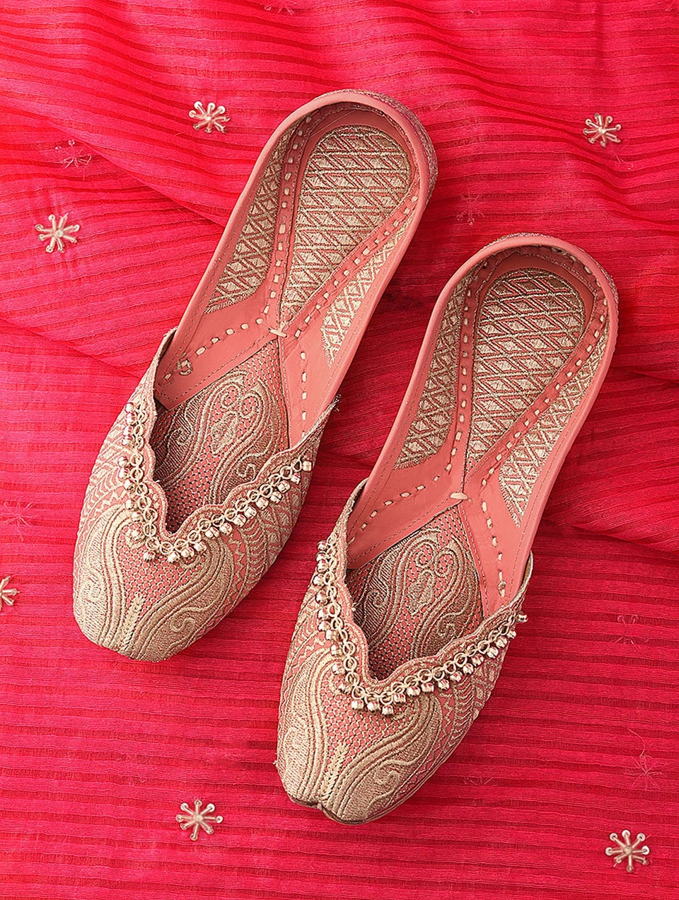 Women Peach Handcrafted Leather Juttis with Ghungroo and Zari Work