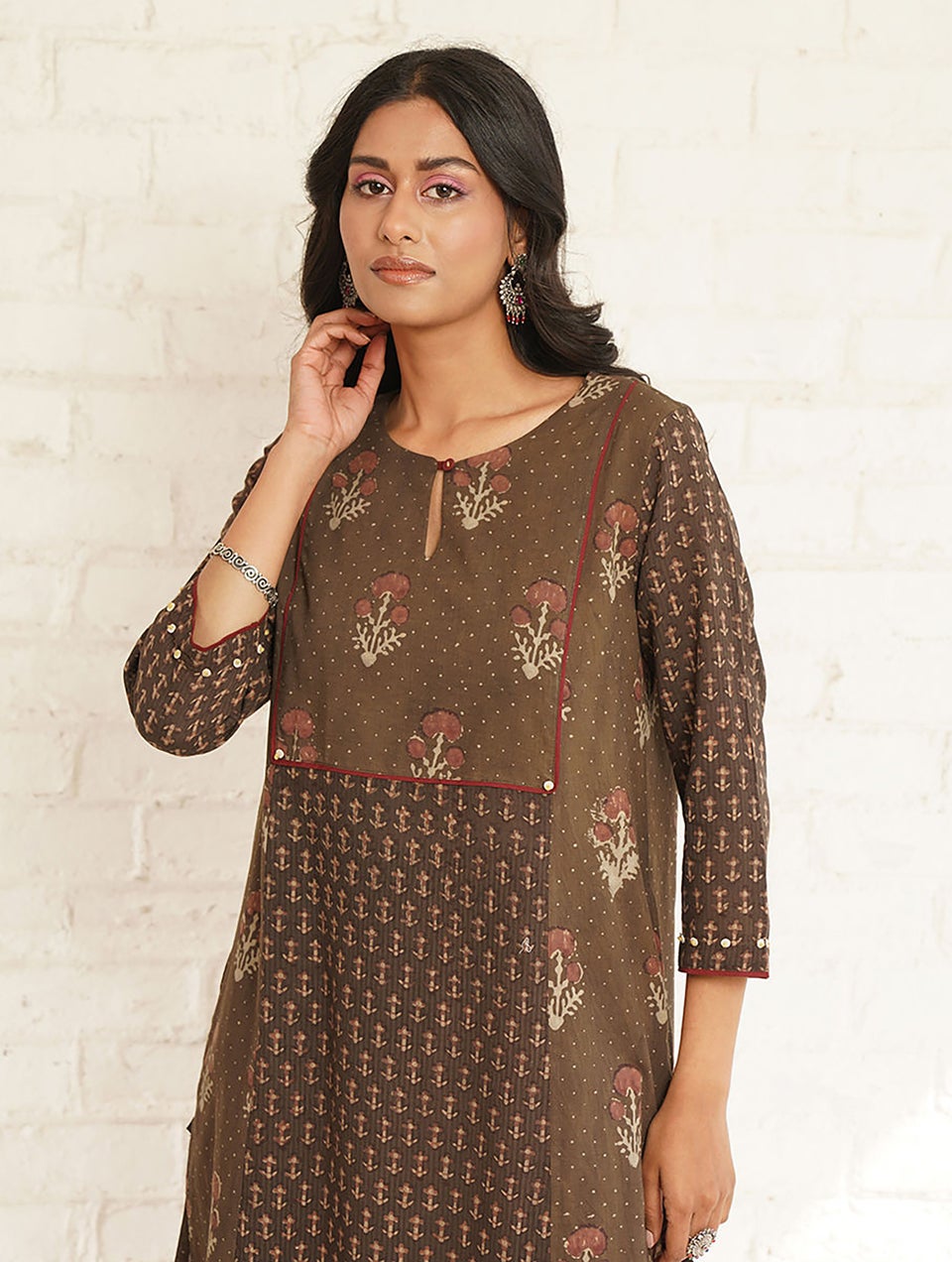 Women Beige Brown Cotton Dabu Round Neck Regular Fit Kurta