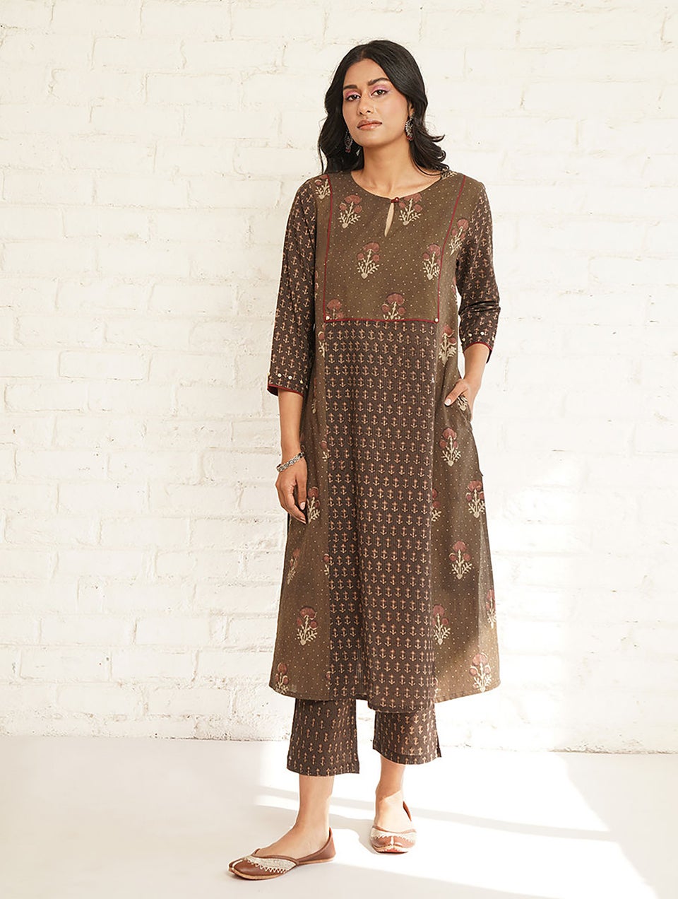 Women Beige Brown Cotton Dabu Round Neck Regular Fit Kurta