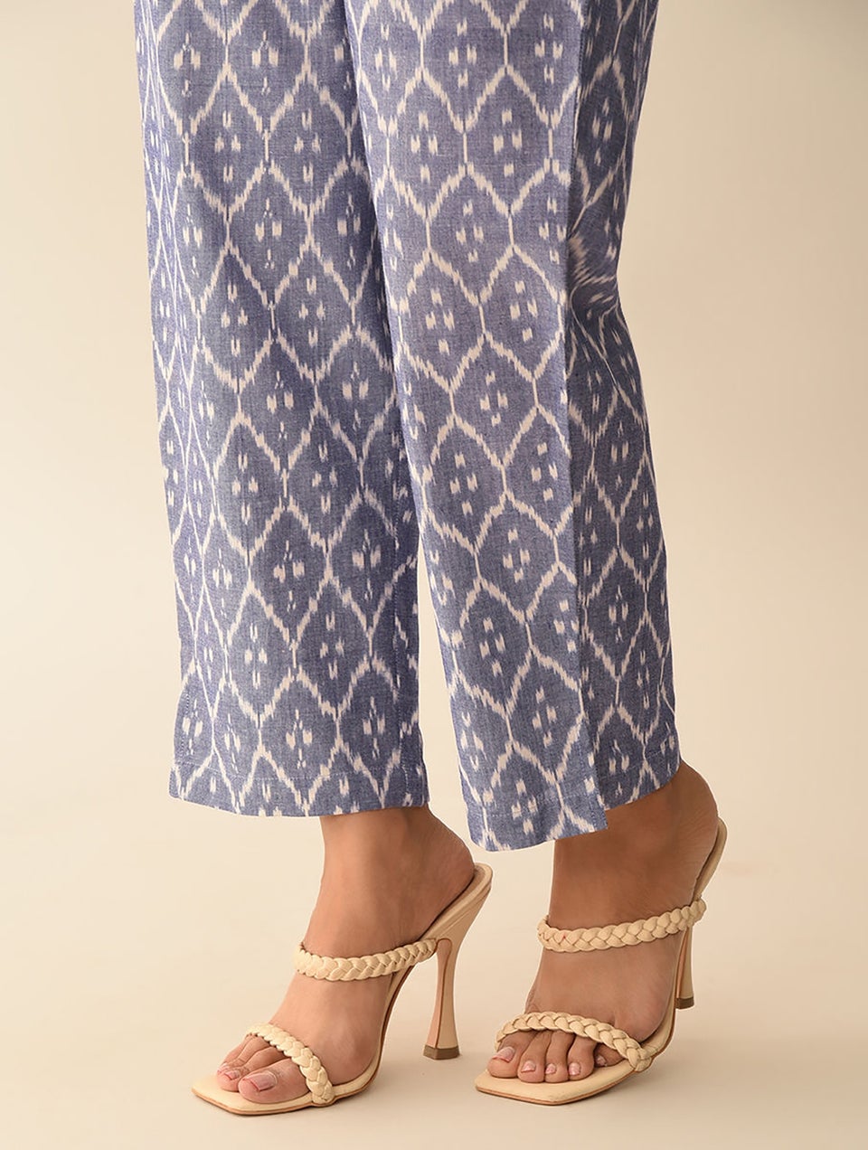 Women Blue Cotton Printed Ankle Length Regular Fit Pant
