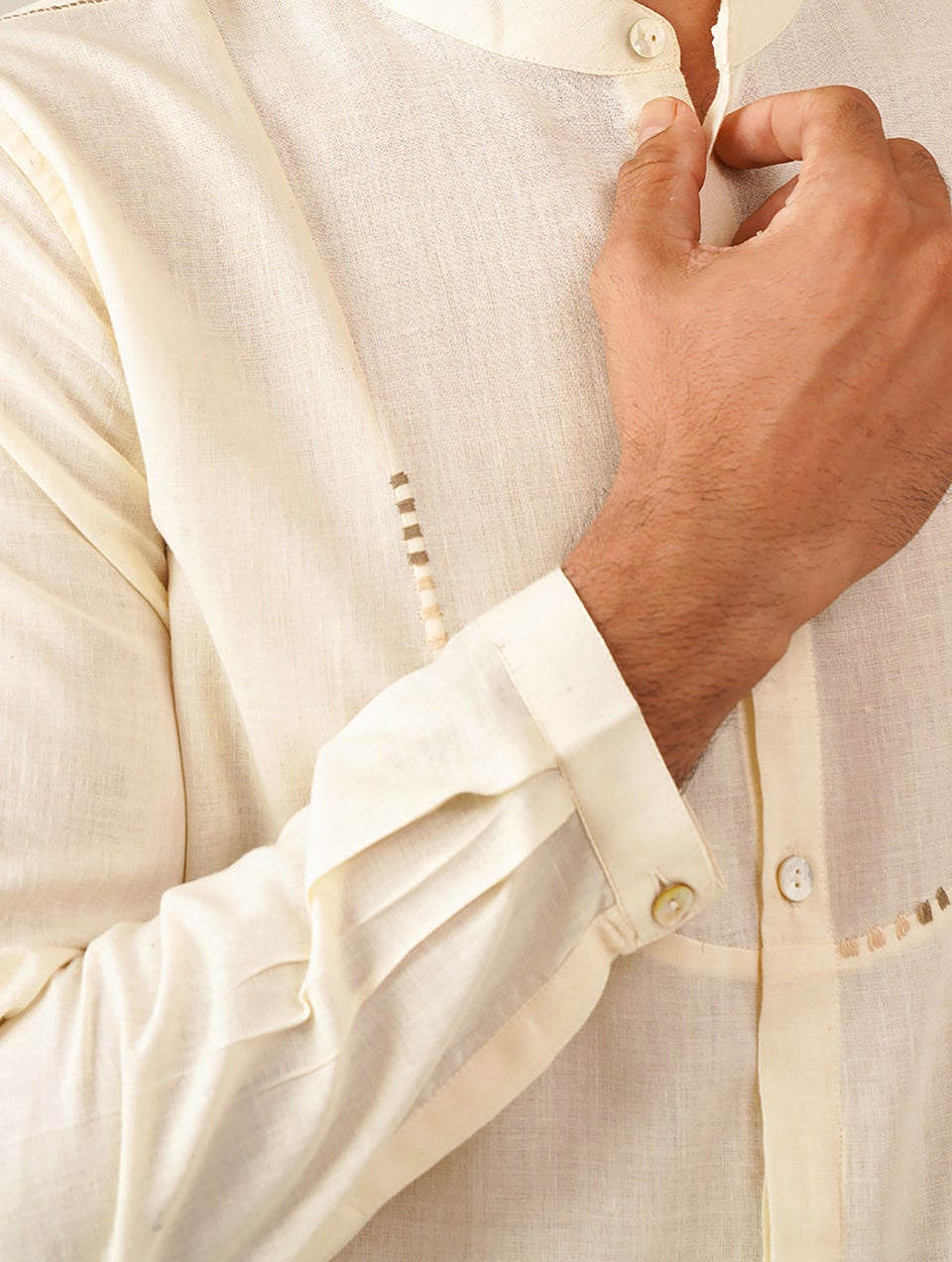 Men Ivory Handspun And Handwoven Cotton Full Sleeves Short Shirt