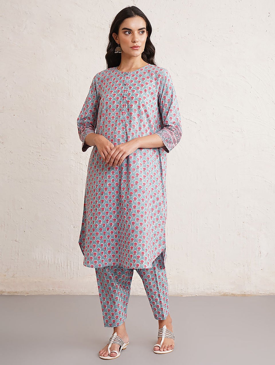Women Blue Cotton Block Print Round Neck Straight Fit Kurta - XS