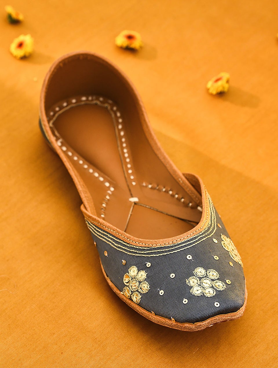 Women Grey Handcrafted Sequinned Leather Juttis with Zari work