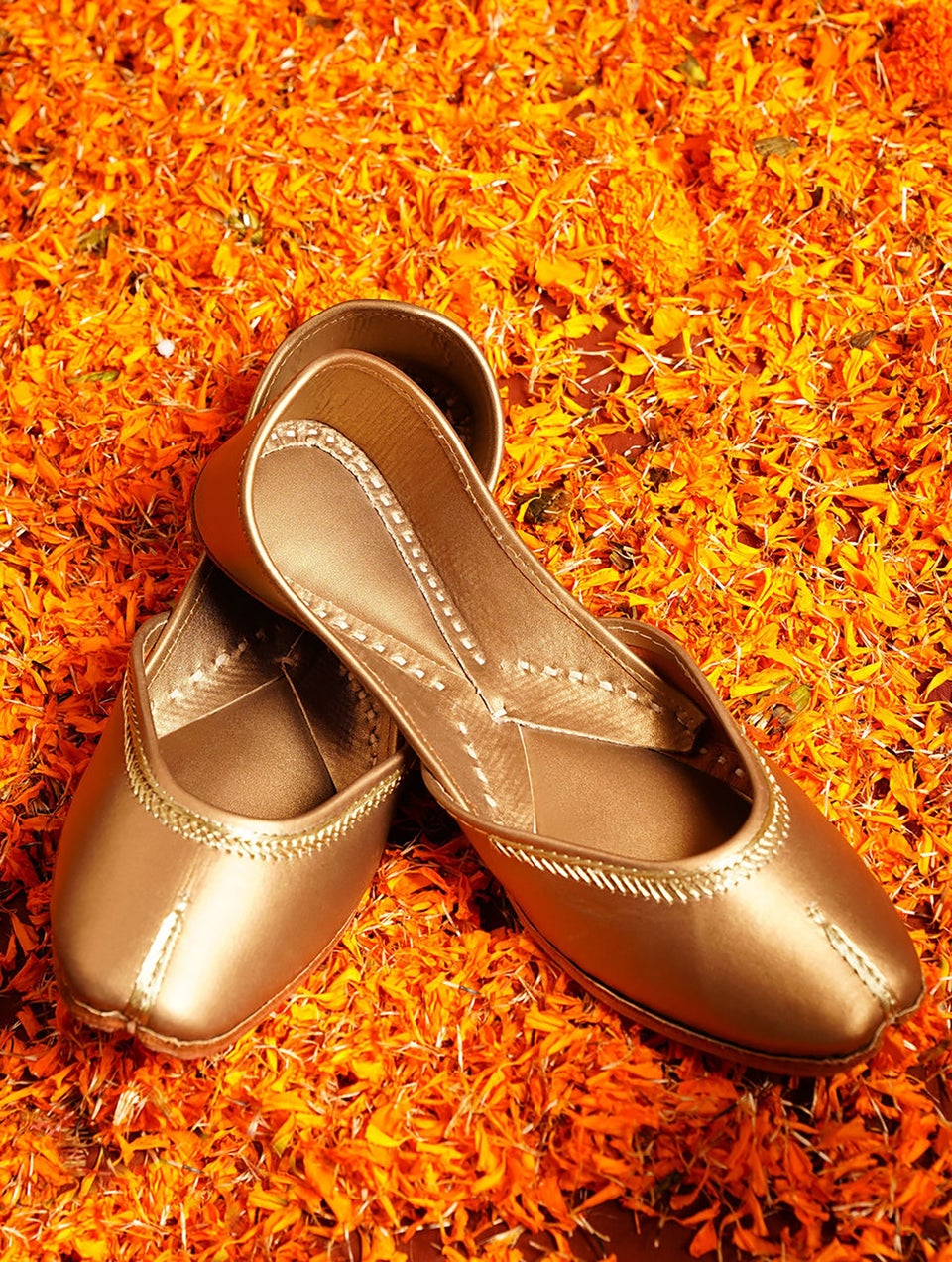 Women Dull Gold Handcrafted Leather Juttis