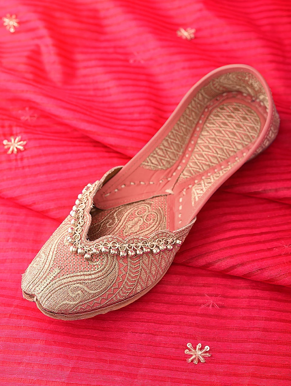 Women Peach Handcrafted Leather Juttis with Ghungroo and Zari Work