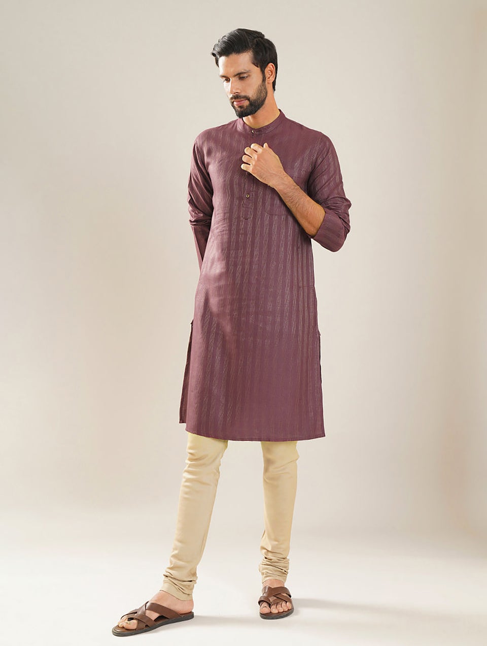 Men Wine Purple Silk Viscose Mandarin Collar Regular Fit Kurta - 38