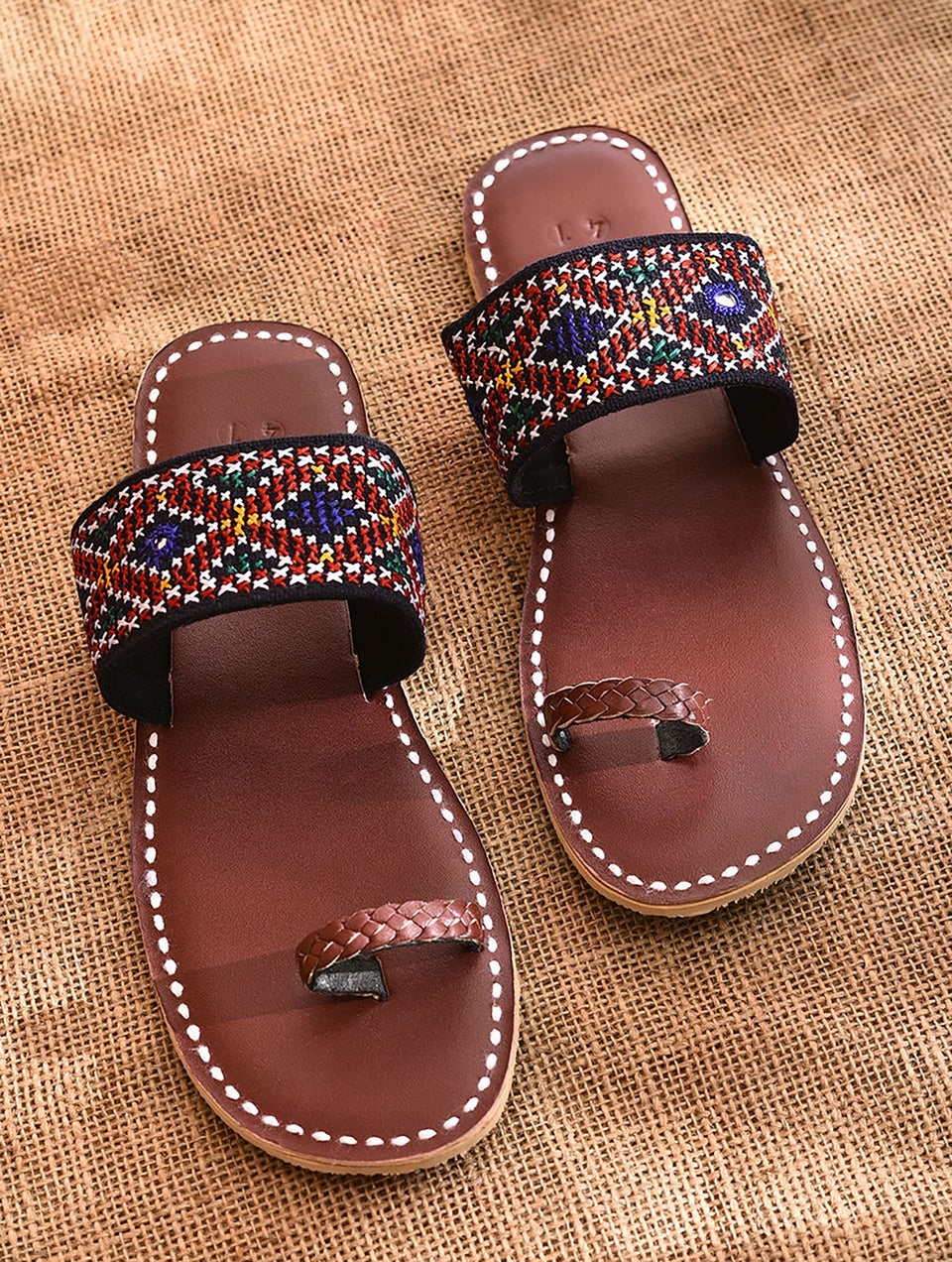 Women Brown Handcrafted Leather Kolhapuri Flats With Jat Embroidery