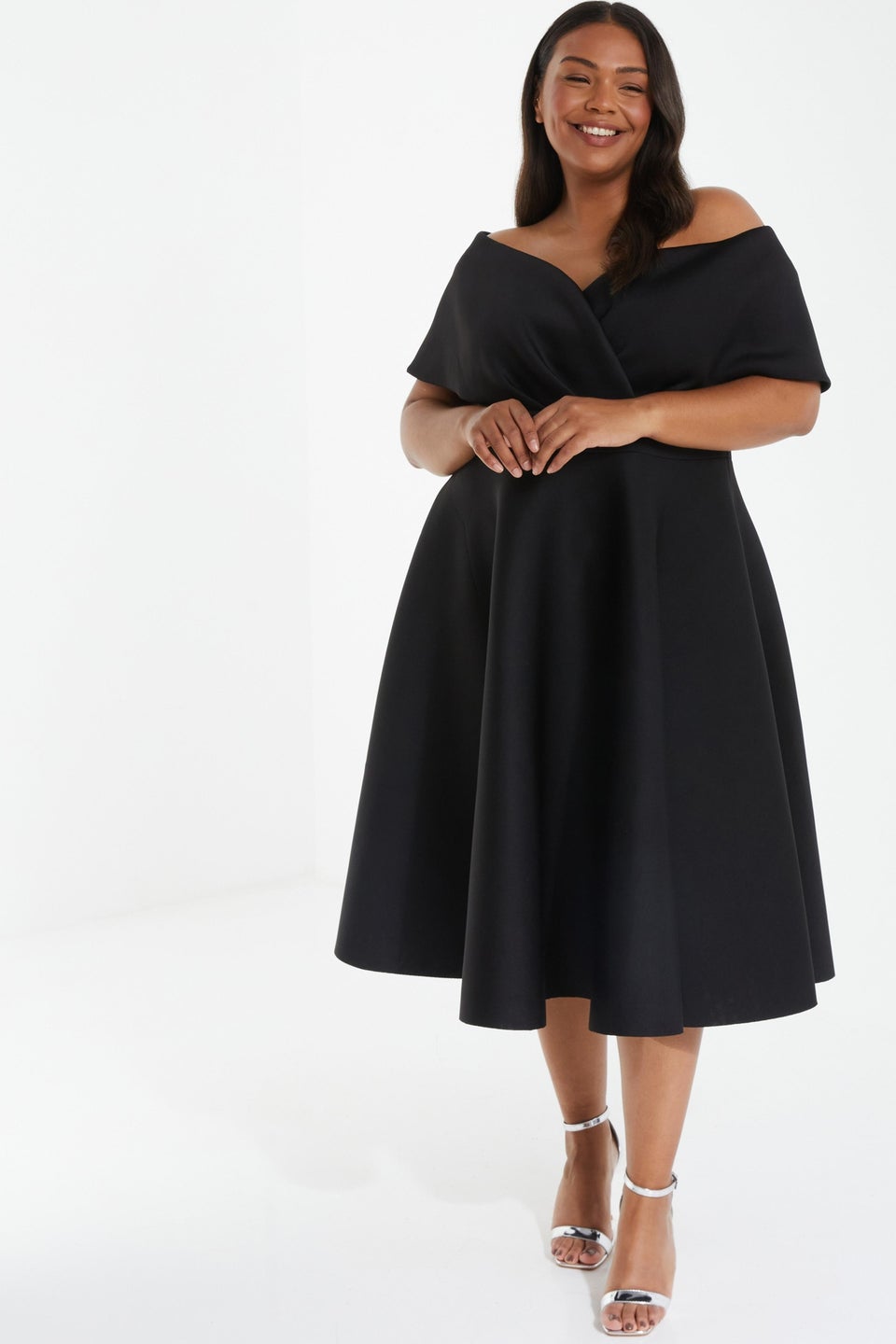 Black skater skirt quiz online