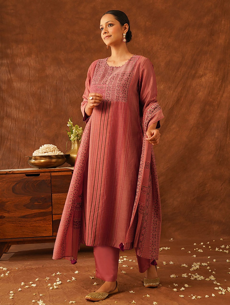 Women Rust Orange Cotton Silk Printed Round Neck Straight Fit Kurta