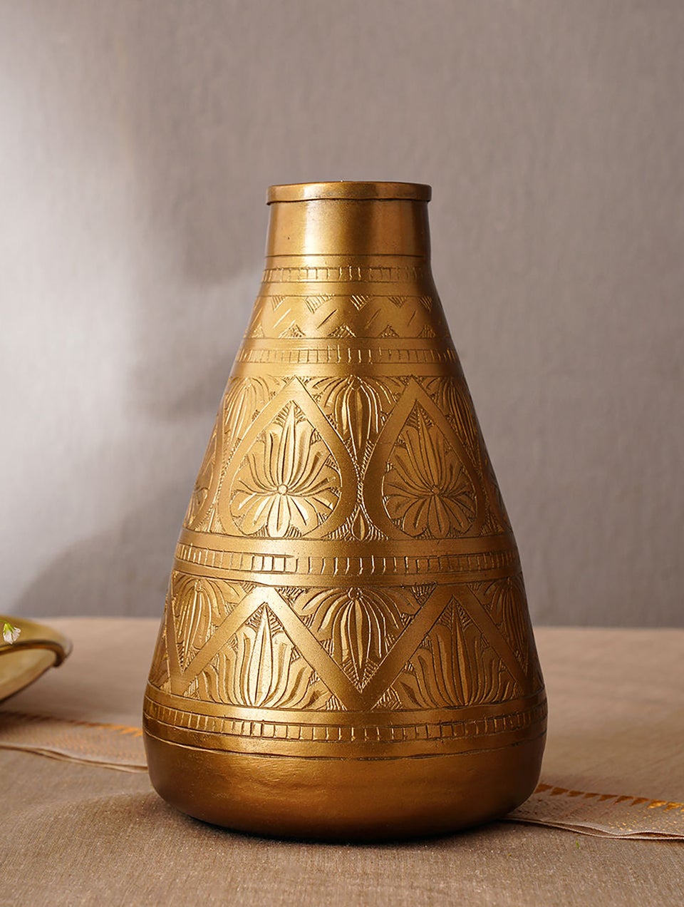 Home Decor Antique Gold Vases