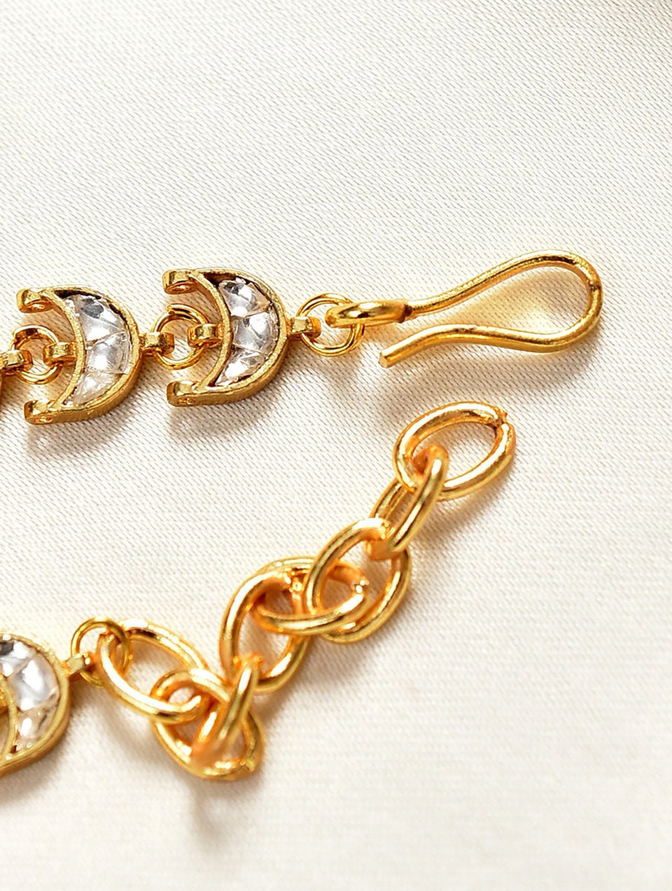 Women Gold Cuffs & Bracelet