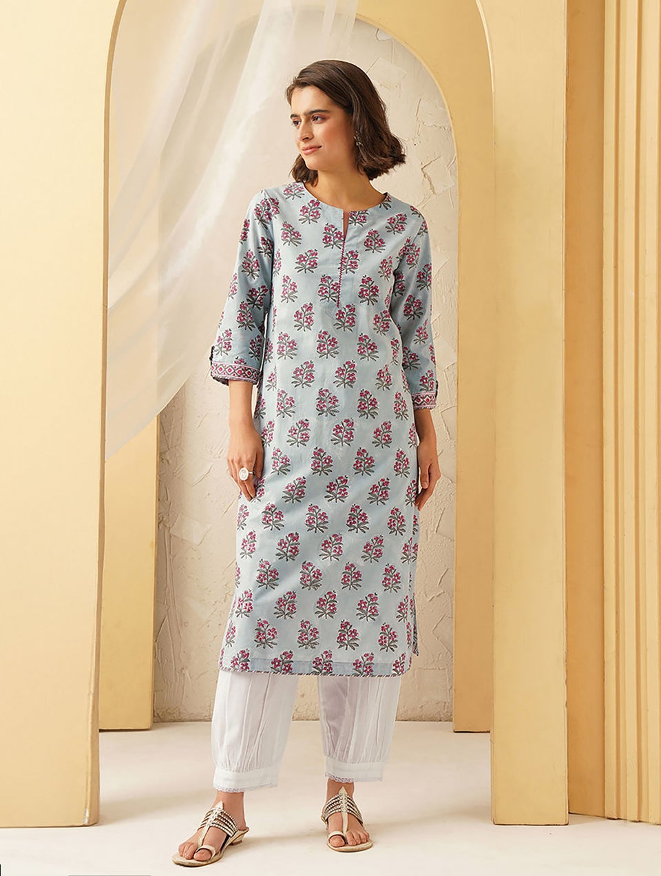 Women Blue Cotton Block Print Round Neck Straight Fit Kurta - XS
