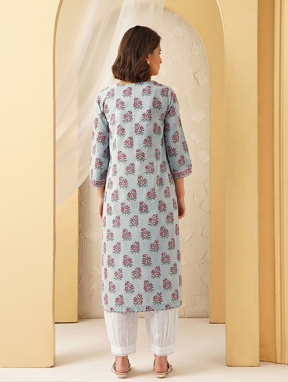 Women Blue Cotton Block Print Round Neck Straight Fit Kurta - XS