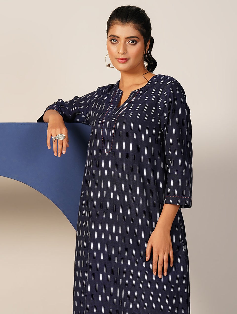Women Blue Cotton Ikat Round Neck Regular Fit Kurta - XS