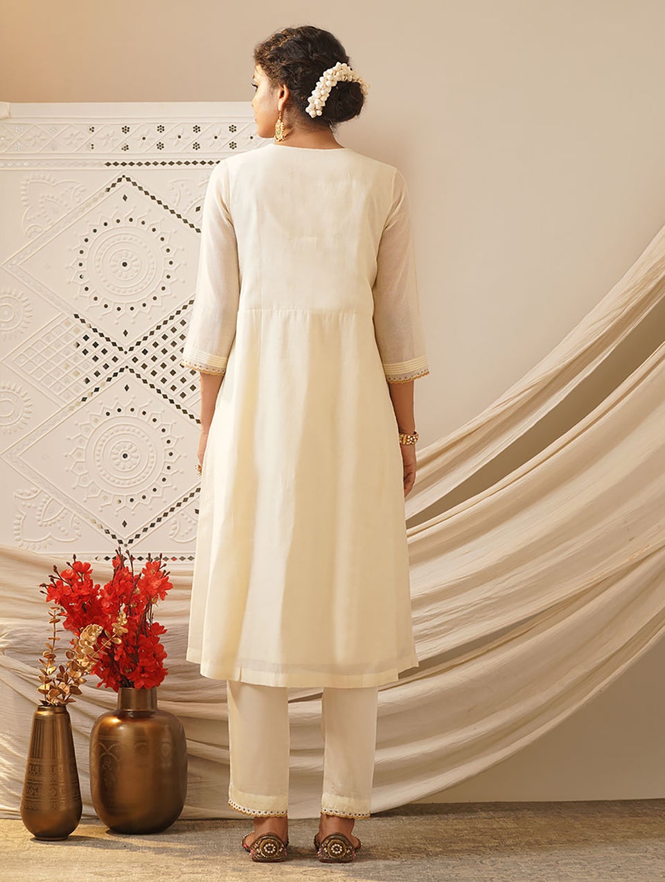 Women Ivory Cotton Silk Embroidered V Neck A Line Kurta With Pant - XS