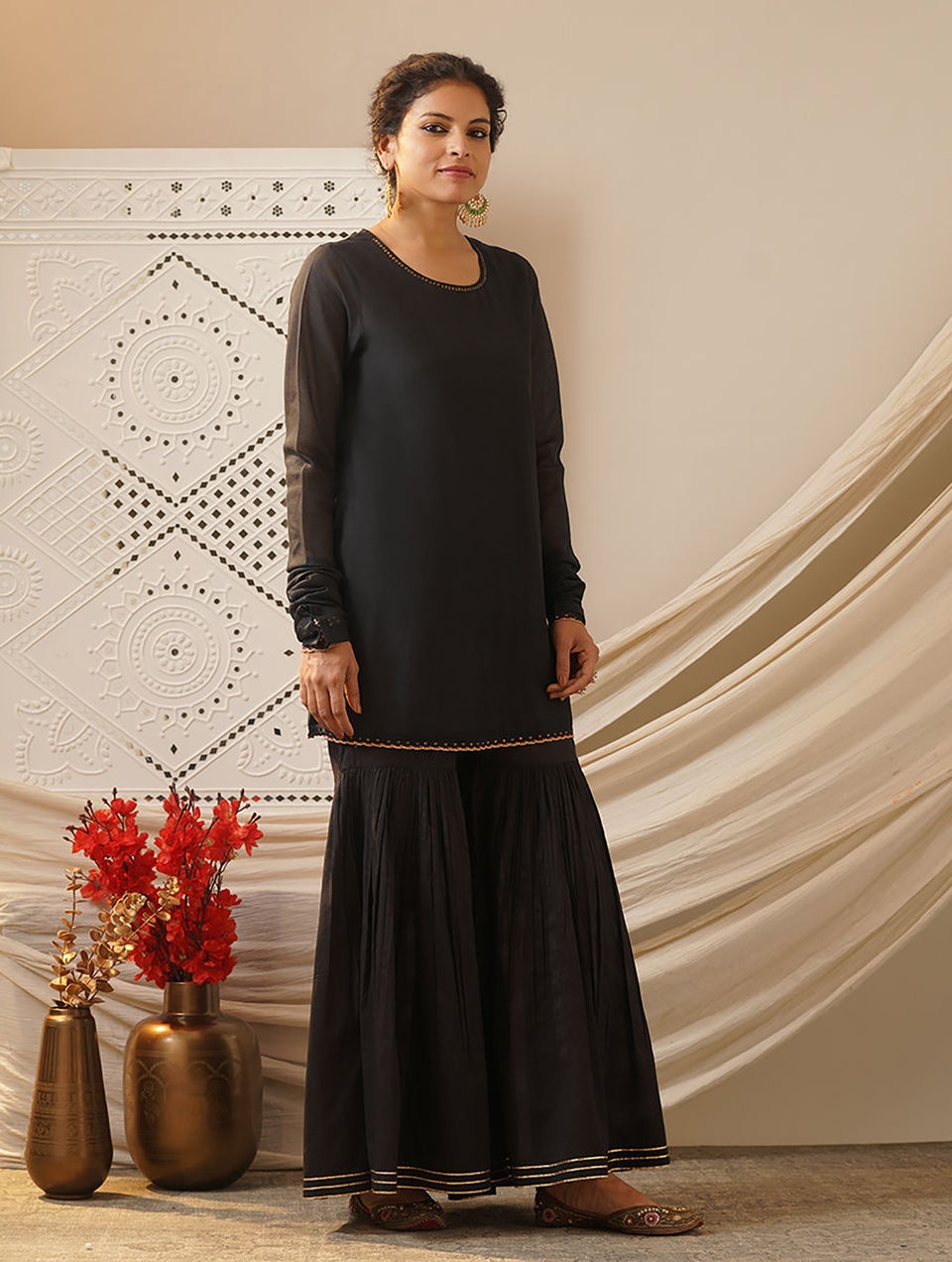 Women Black Cotton Silk Embroidered Round Neck Kurta With Pant - XS