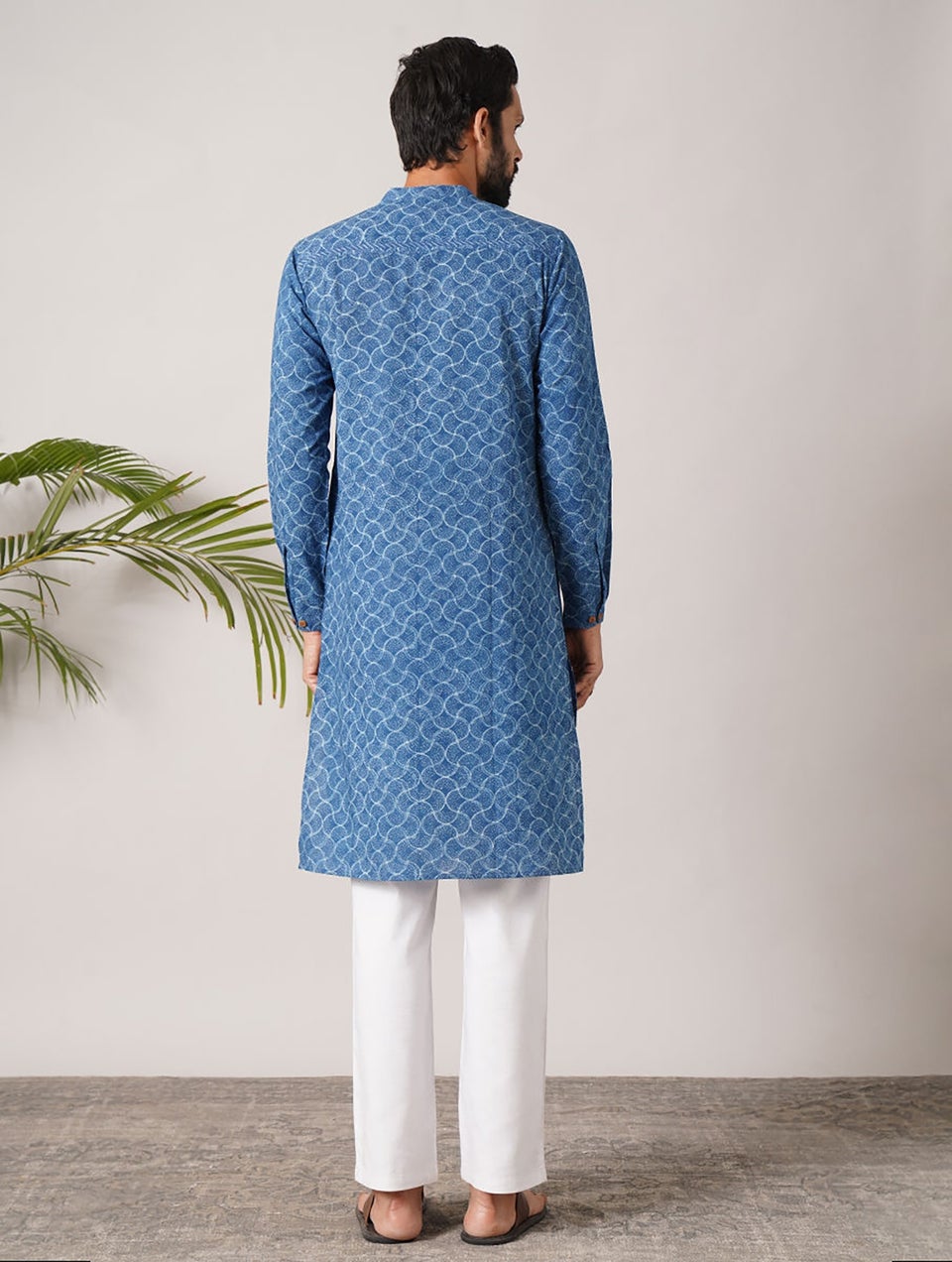 Men Indigo Blue Cotton Dabu Round Neck Regular Fit Kurta - 44